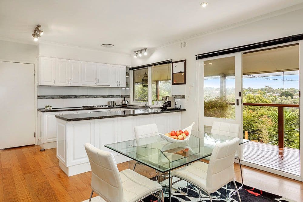 1 Lara Court, DONCASTER VIC 3108, Doncaster - Thumbnail 4