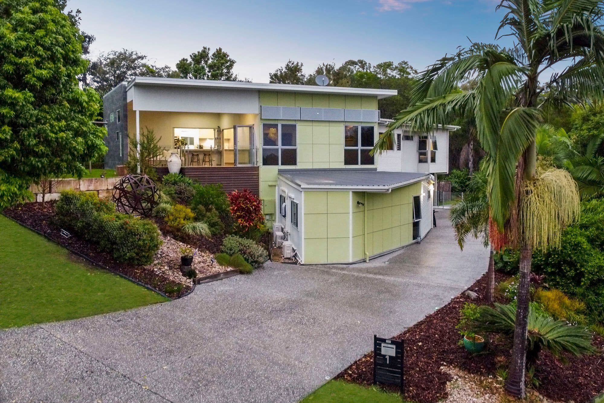 1 Hugh Place, Cashmere QLD 4500, Cashmere - Thumbnail 3