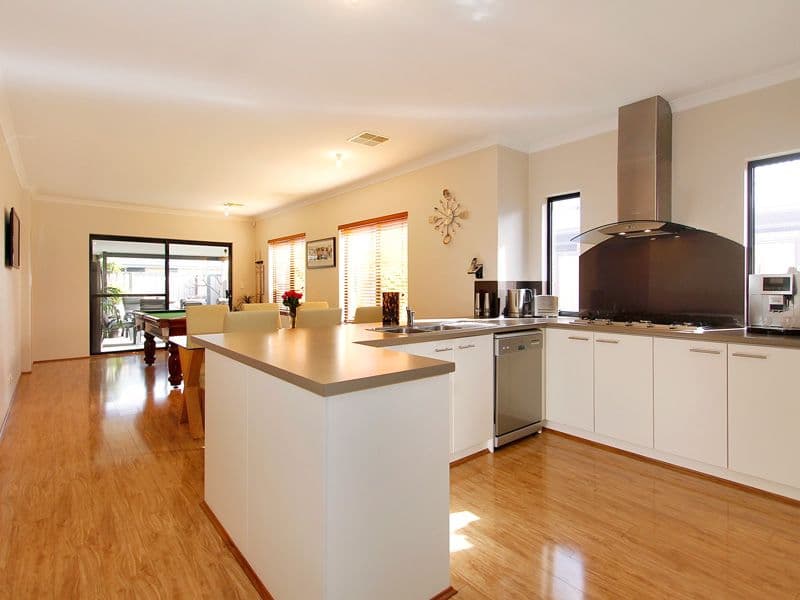62 Stockholm Road, WANNEROO WA 6065, Wanneroo - Thumbnail 2