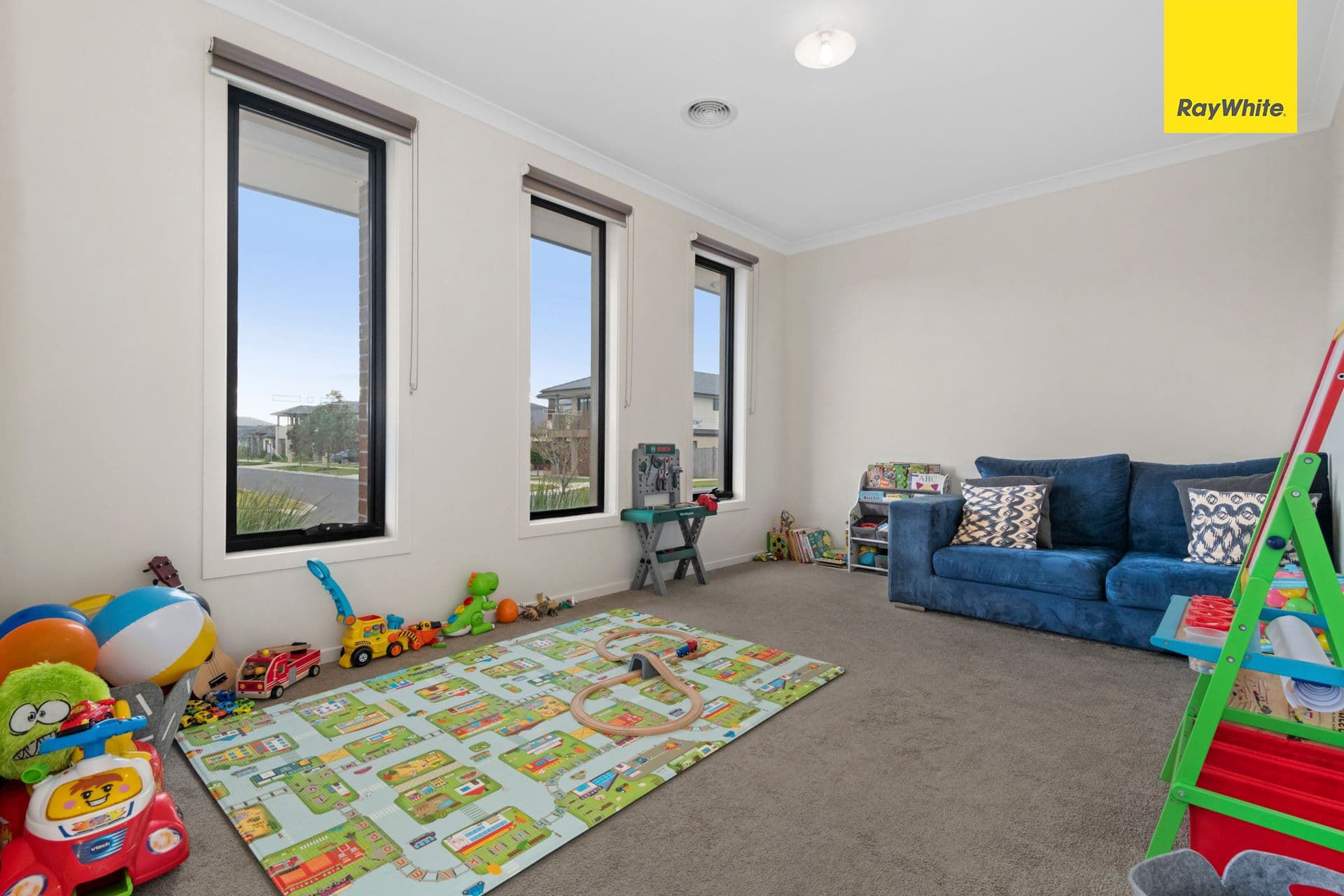 24 Postema Drive, Point Cook VIC 3030, Point Cook - Thumbnail 4
