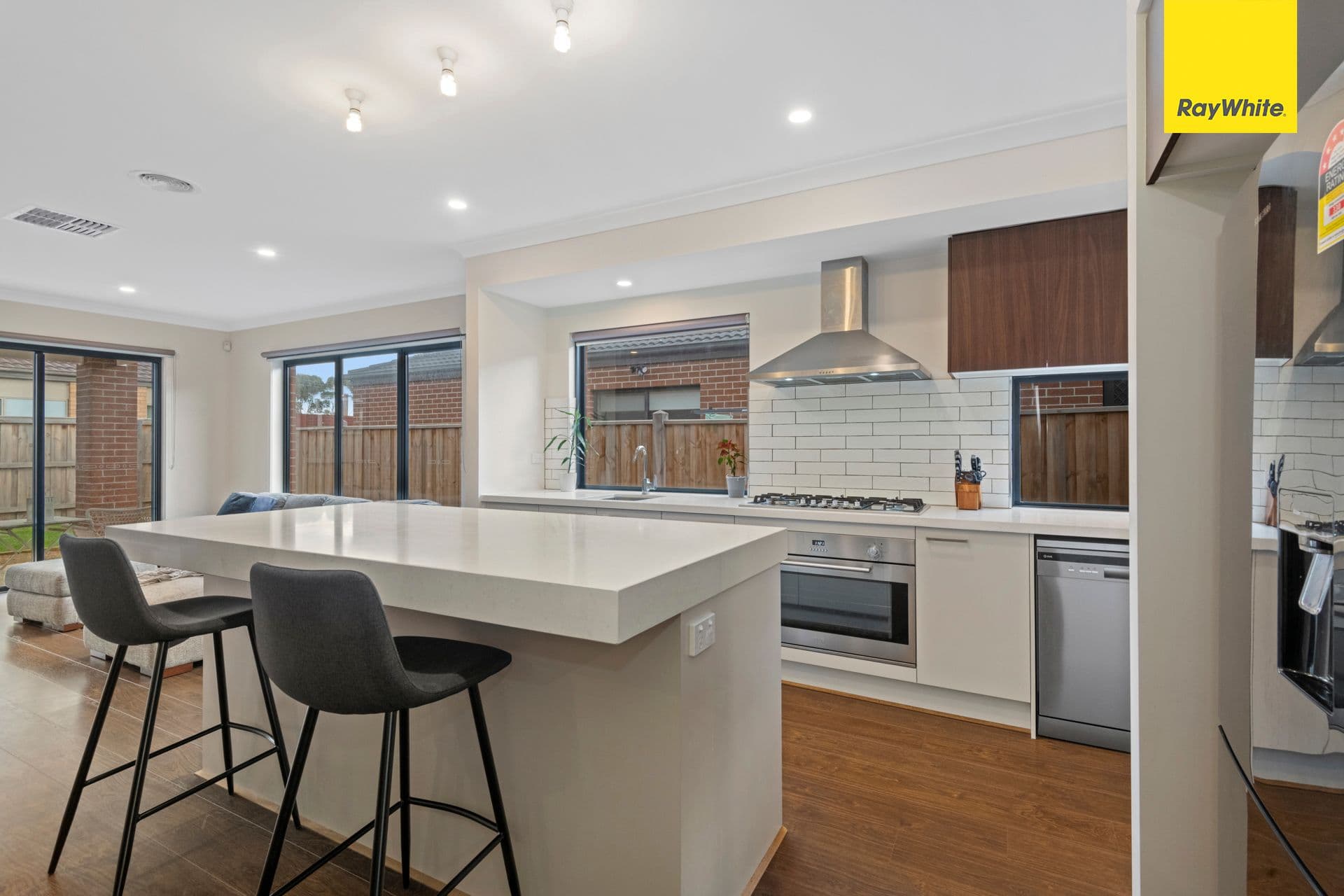 24 Postema Drive, Point Cook VIC 3030, Point Cook - Thumbnail 6