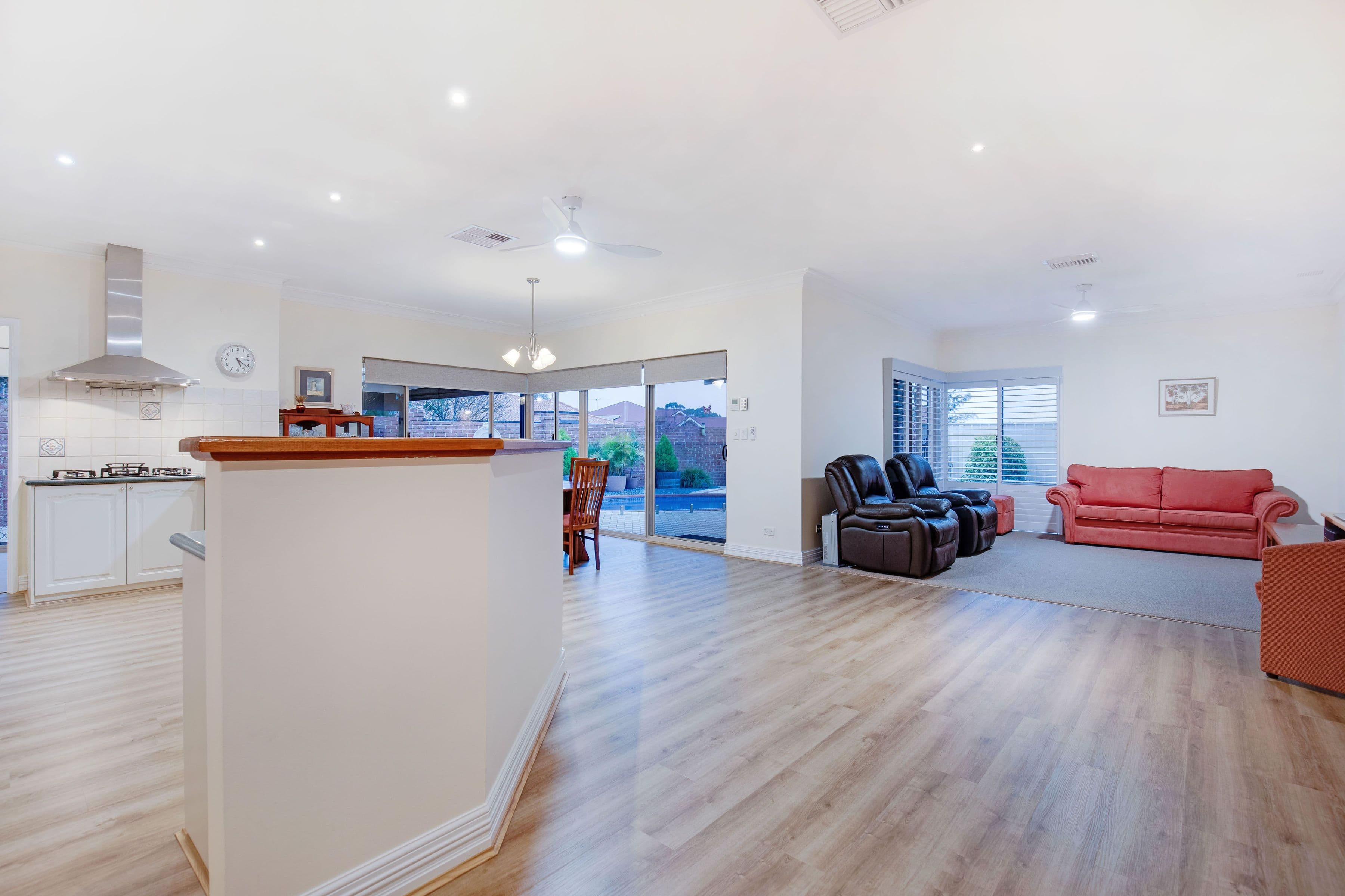 16 Warrener Gardens, Gwelup WA 6018, Gwelup - Thumbnail 5