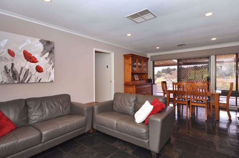 24 Scarvell Avenue, TROTT PARK SA 5158, Trott Park - Thumbnail 7