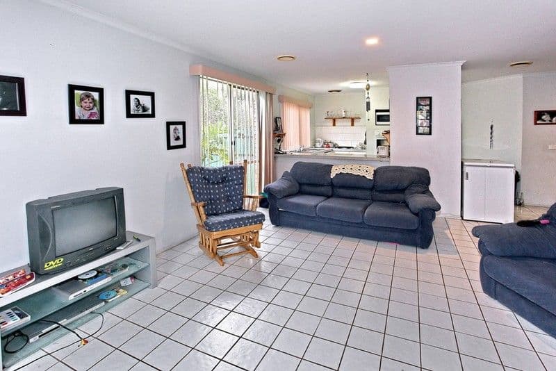 7 Kenmore Close, HOPPERS CROSSING VIC 3029, Hoppers Crossing - Thumbnail 3