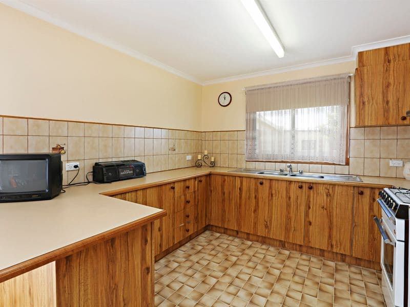 55 Lake View Crescent, ST LEONARDS VIC 3223, St Leonards - Thumbnail 2