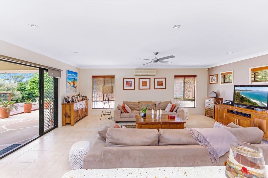 20 Samuel Drive, Tallebudgera QLD 4228, Tallebudgera - Thumbnail 4