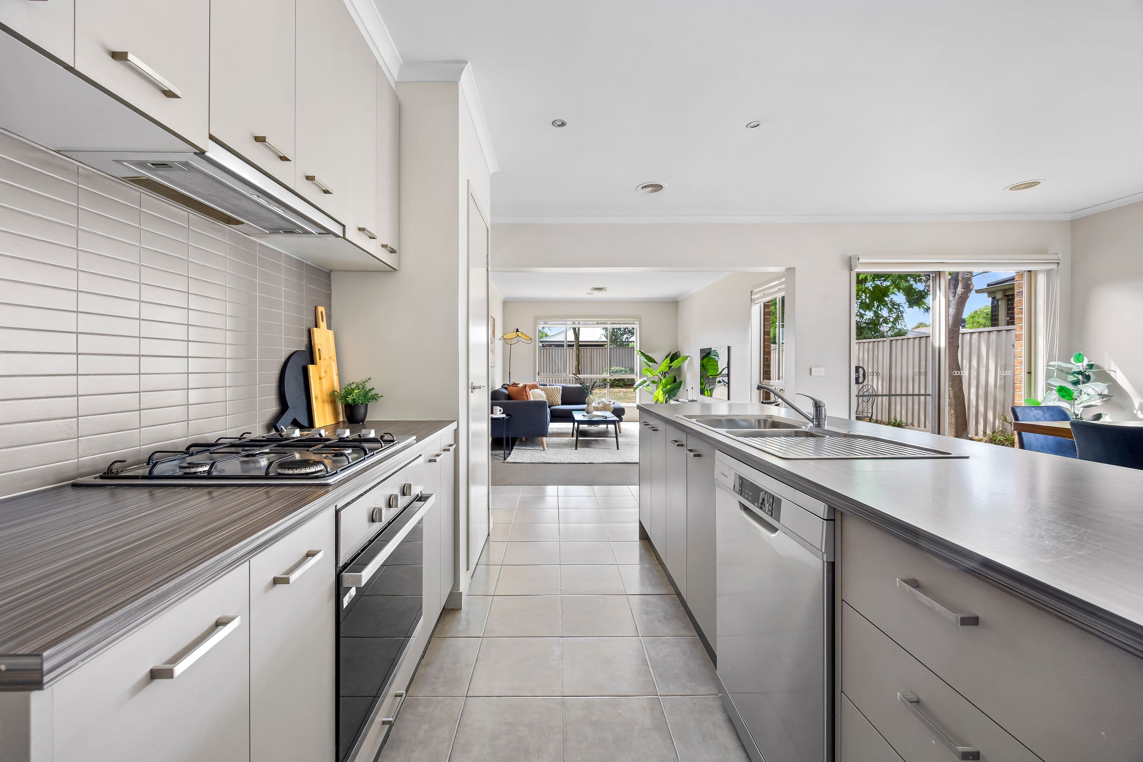 15 Oberon Street, Alfredton VIC 3350, Alfredton - Thumbnail 4