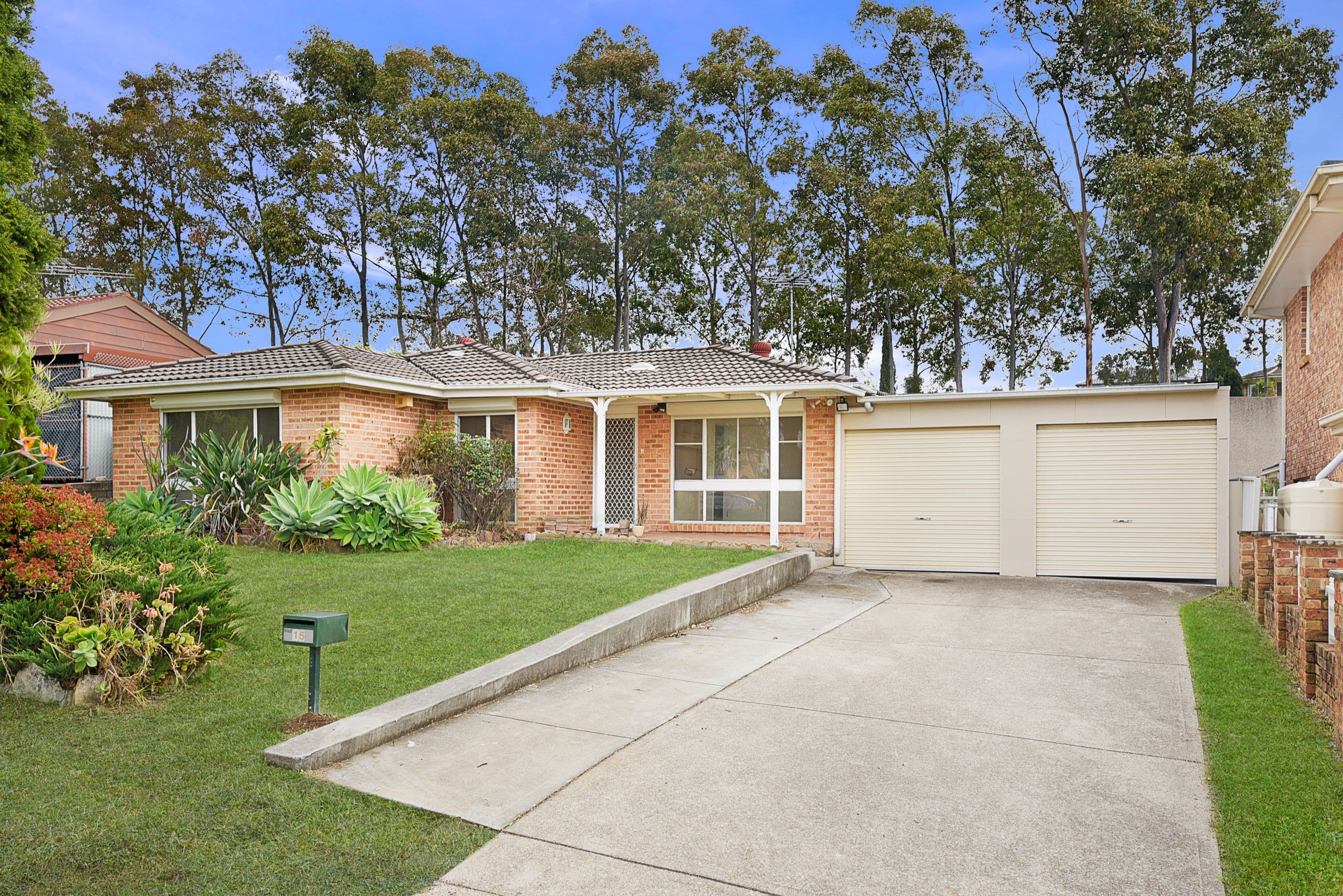 15 Glen Elgin Crescent, Edensor Park - Image 1