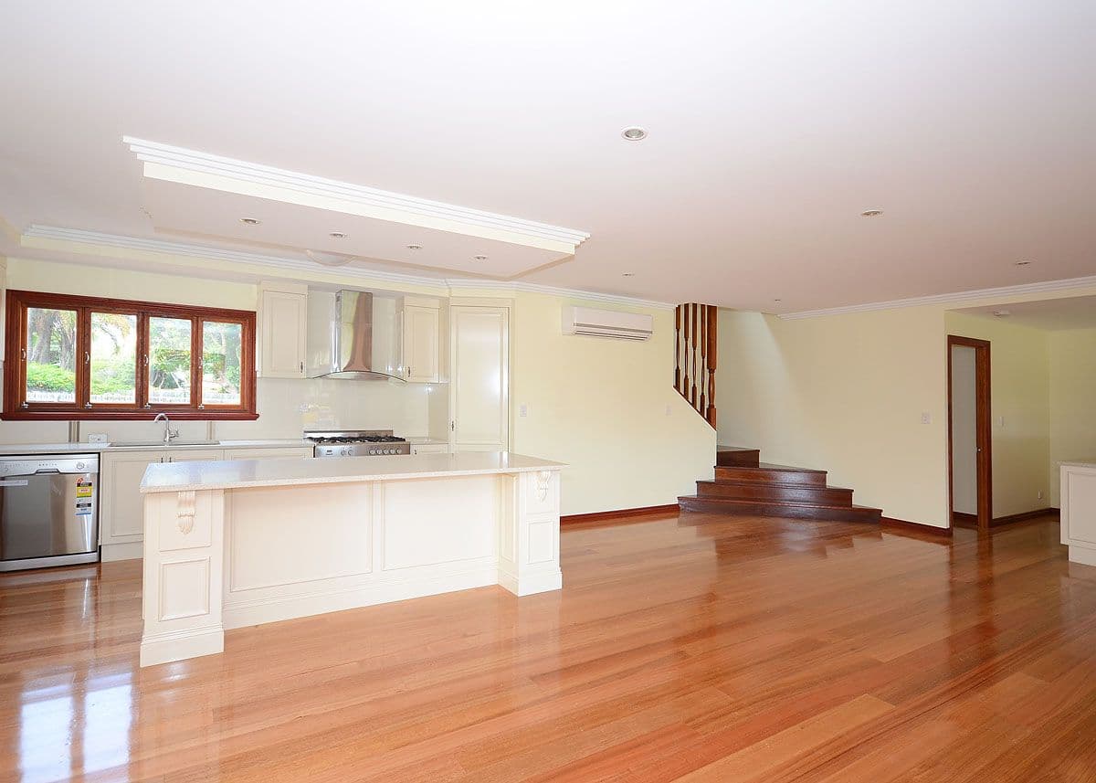 77 Corfield Street, POINT VERNON QLD 4655, Point Vernon - Thumbnail 6