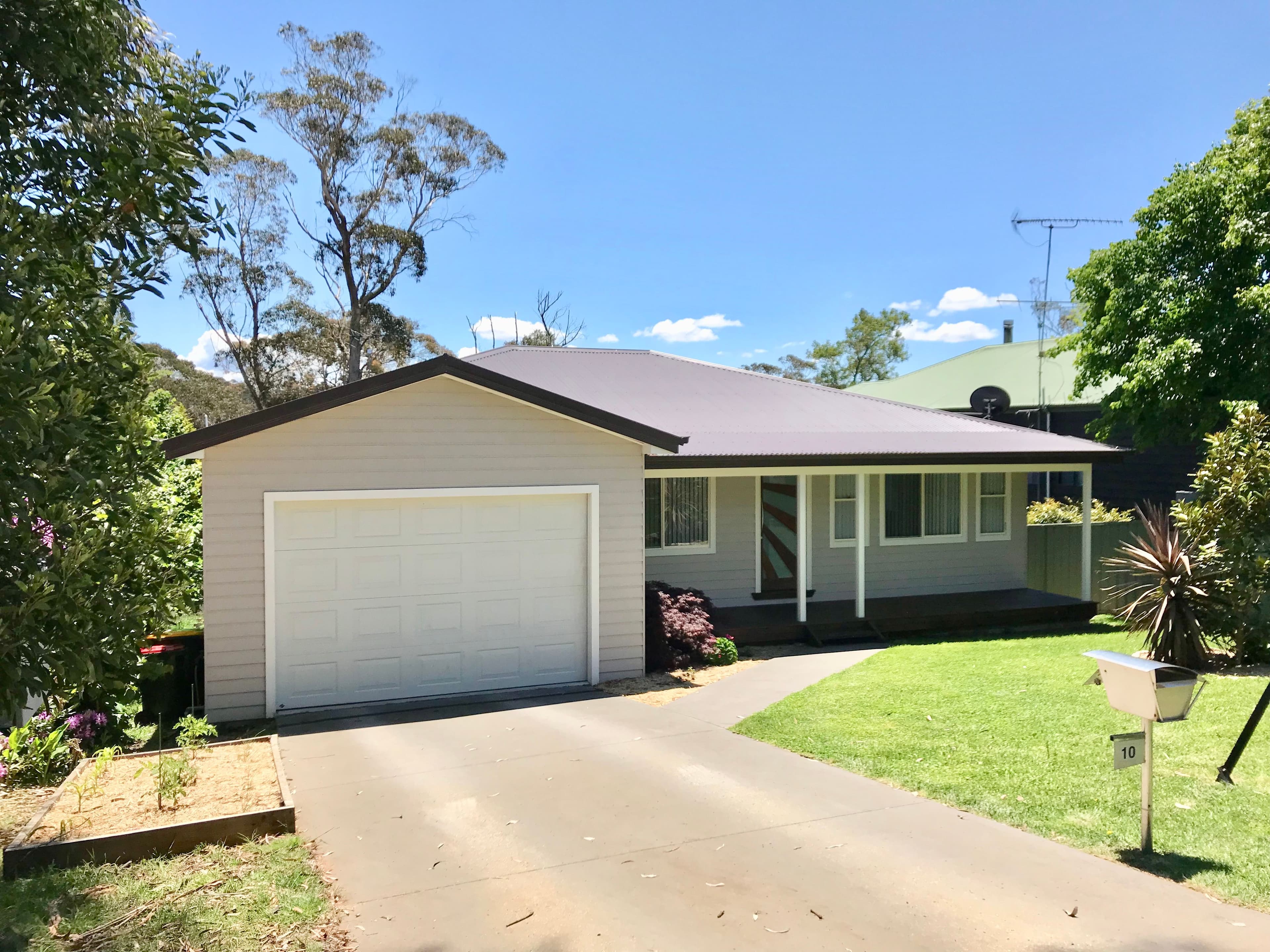 10 Hillier Avenue, Blackheath - Image 1