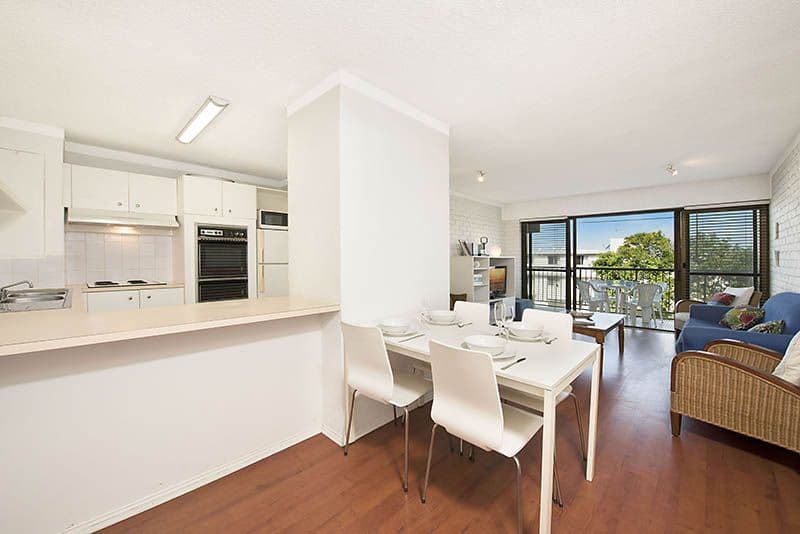 Unit 2 'Oceanic Apartments' 14 Warne Terrace, Kings Beach QLD 4551, Kings Beach - Thumbnail 2
