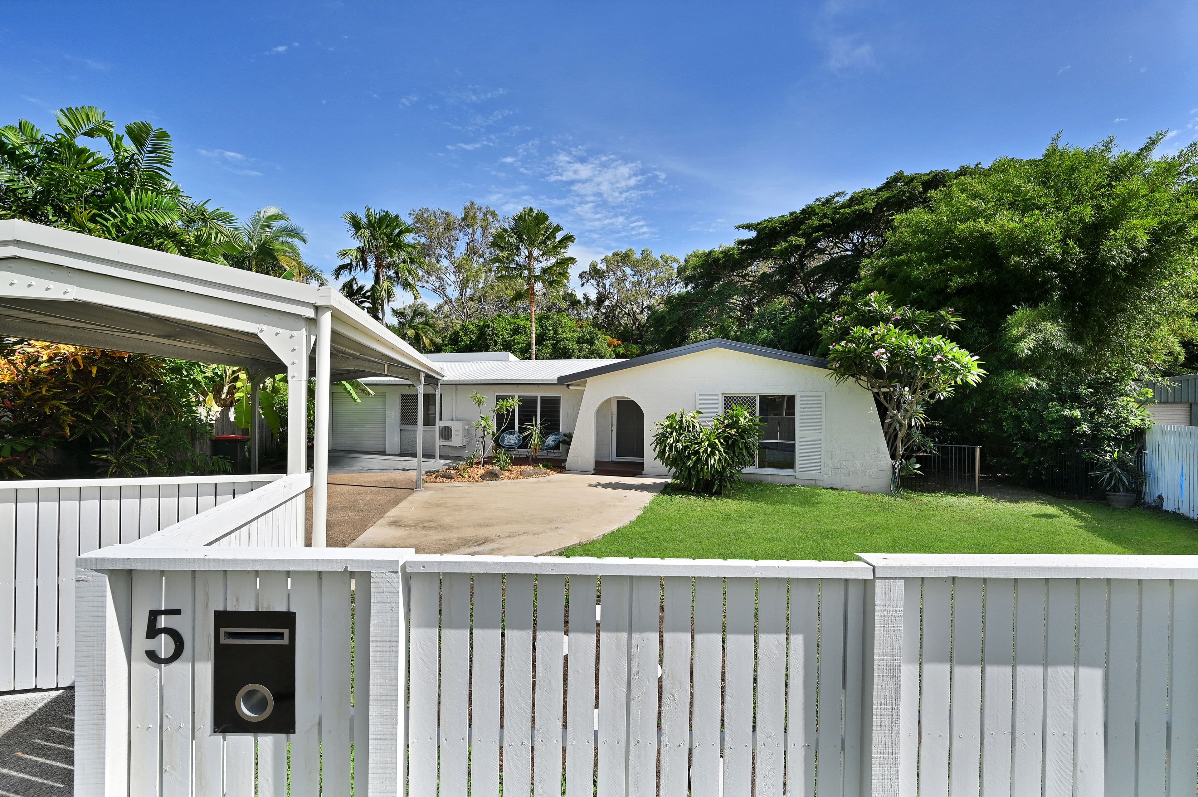 5 Elm Court, Bushland Beach QLD 4818, Bushland Beach - Thumbnail 2