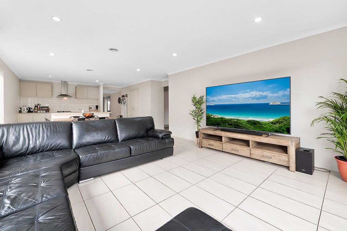 11 Tilden Rise, Cranbourne North VIC 3977, Cranbourne North - Thumbnail 6