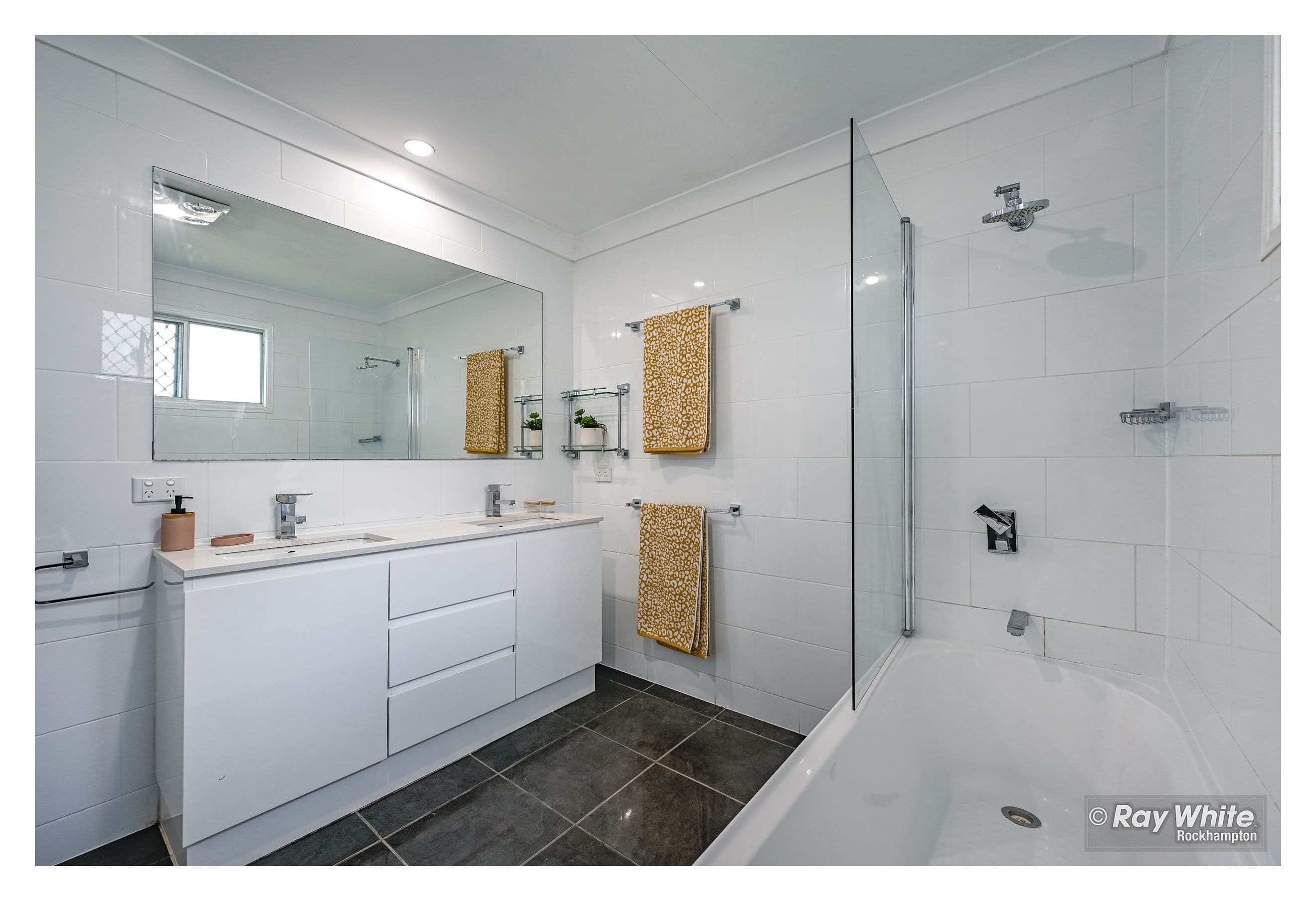 32 Hardy Avenue, Park Avenue QLD 4701, Park Avenue - Thumbnail 3