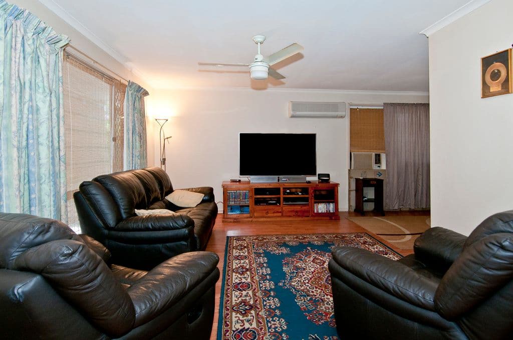 24 Black Diamond Crescent, Edens Landing QLD 4207, Edens Landing - Thumbnail 2