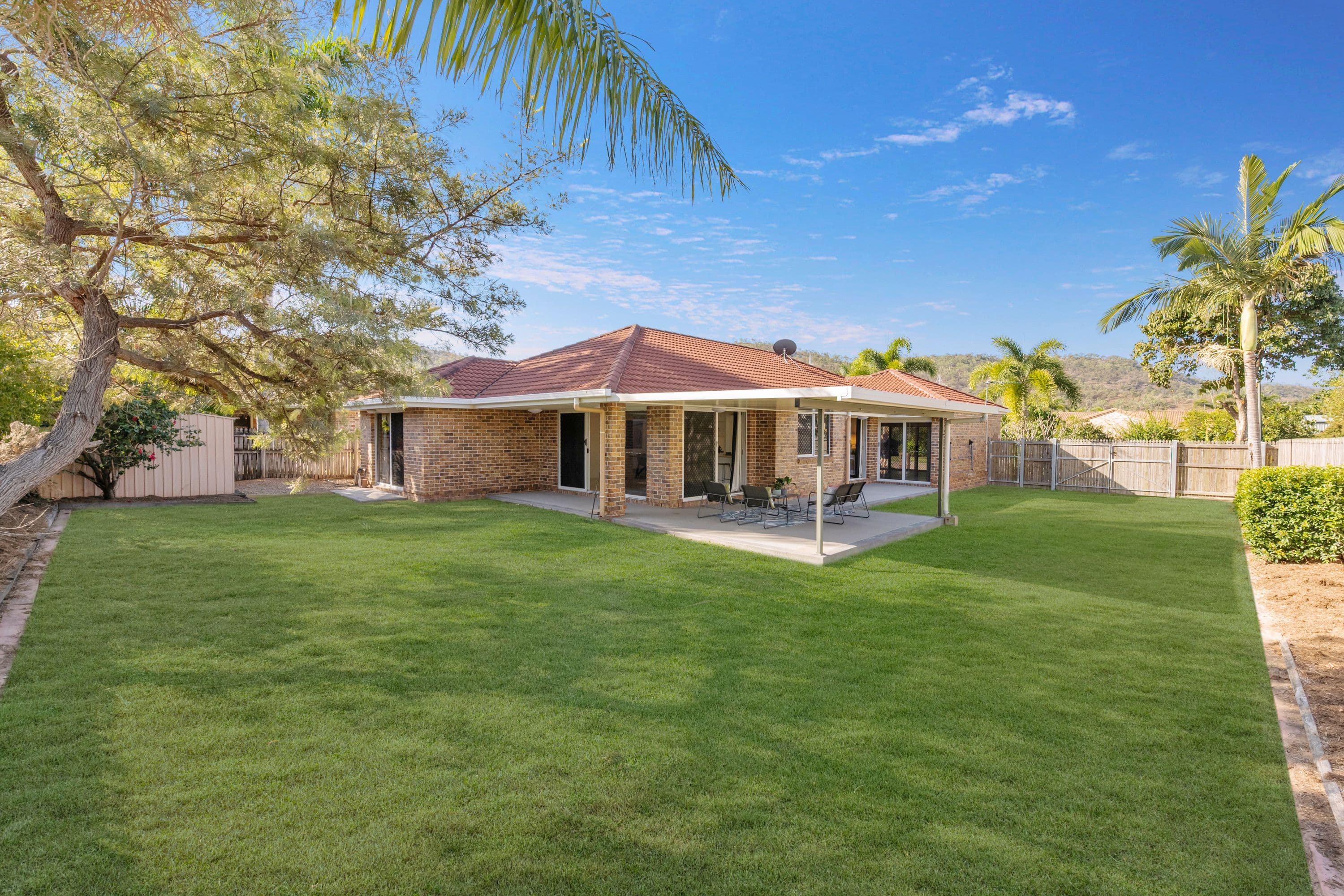 11 Dickenson Place, Kirwan QLD 4817, Kirwan - Image 1