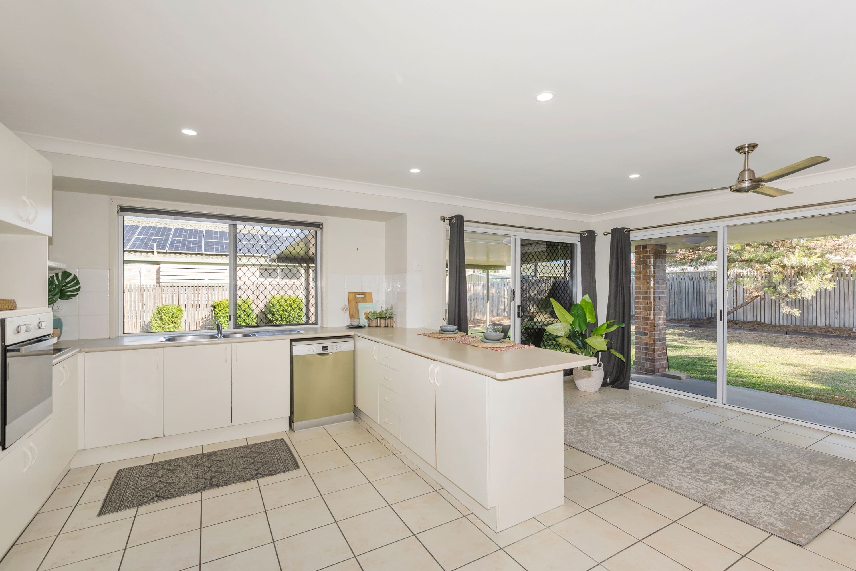 11 Dickenson Place, Kirwan QLD 4817, Kirwan - Thumbnail 6
