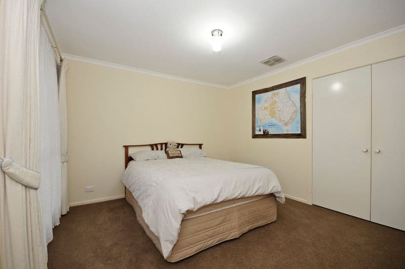 15 Great Oak Court, MOOROOLBARK VIC 3138, Mooroolbark - Thumbnail 7
