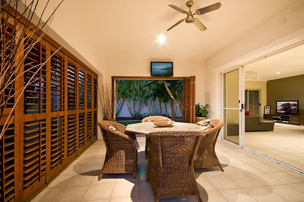 2044 Carlton Drive, HOPE ISLAND QLD 4212, Hope Island - Thumbnail 2