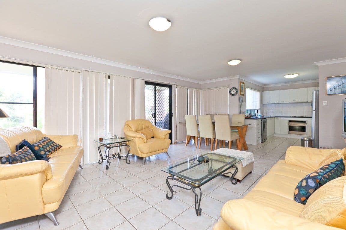 2 Sandy Cove Place, REDLAND BAY QLD 4165, Redland Bay - Thumbnail 2