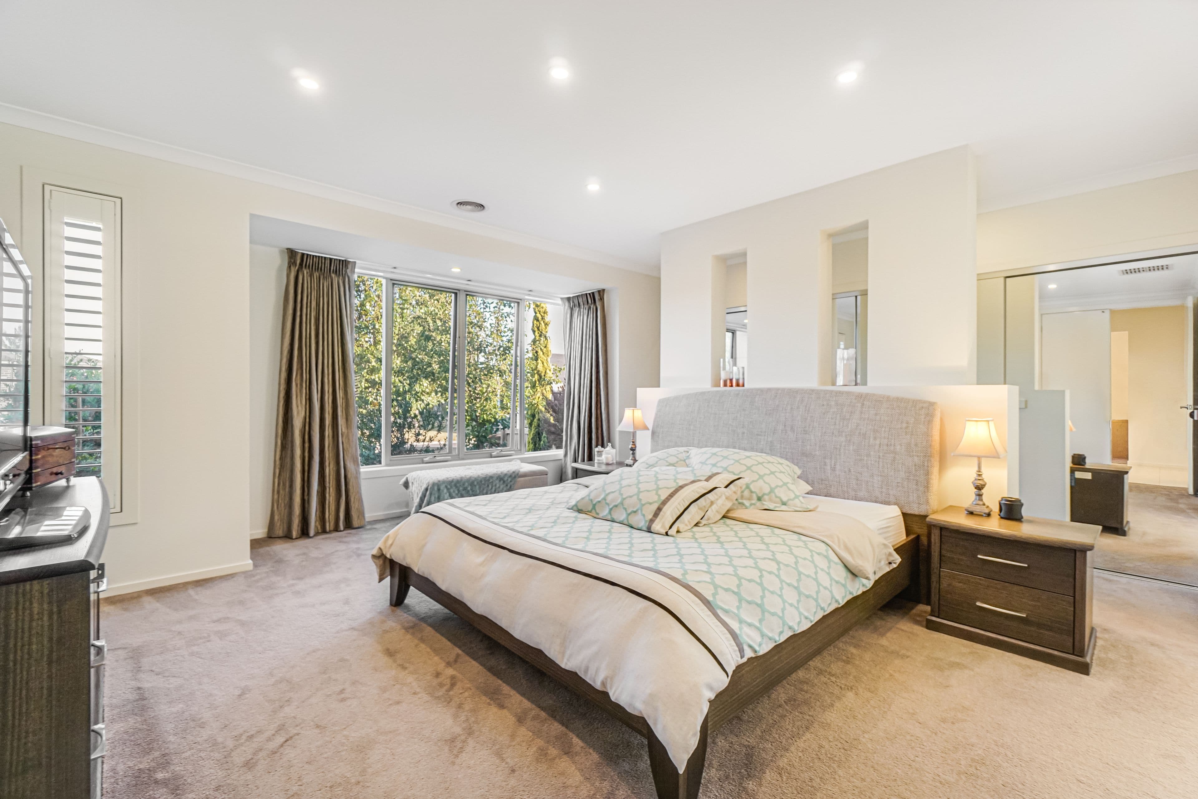 10 Alvis Close, Taylors Hill VIC 3037, Taylors Hill - Thumbnail 2