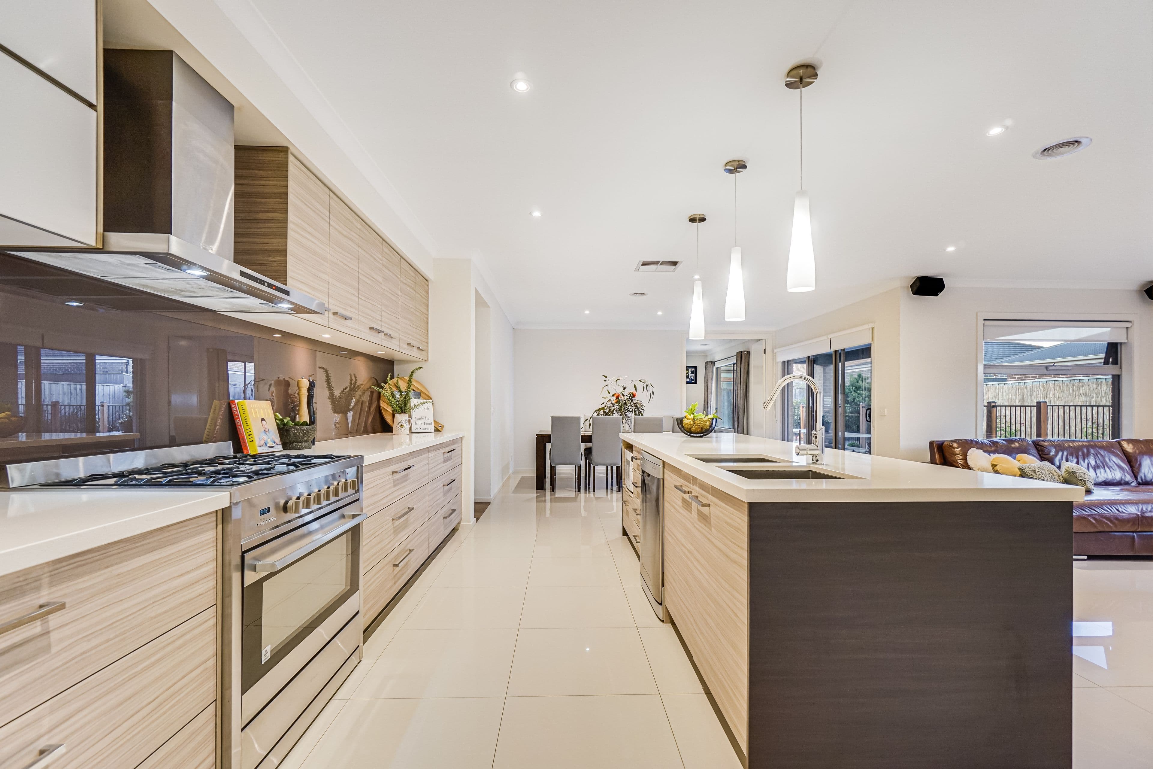 10 Alvis Close, Taylors Hill VIC 3037, Taylors Hill - Thumbnail 5