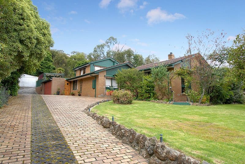 18 Joan Avenue, FERNTREE GULLY VIC 3156, Ferntree Gully - Image 1