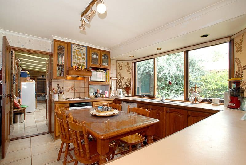 18 Joan Avenue, FERNTREE GULLY VIC 3156, Ferntree Gully - Thumbnail 4