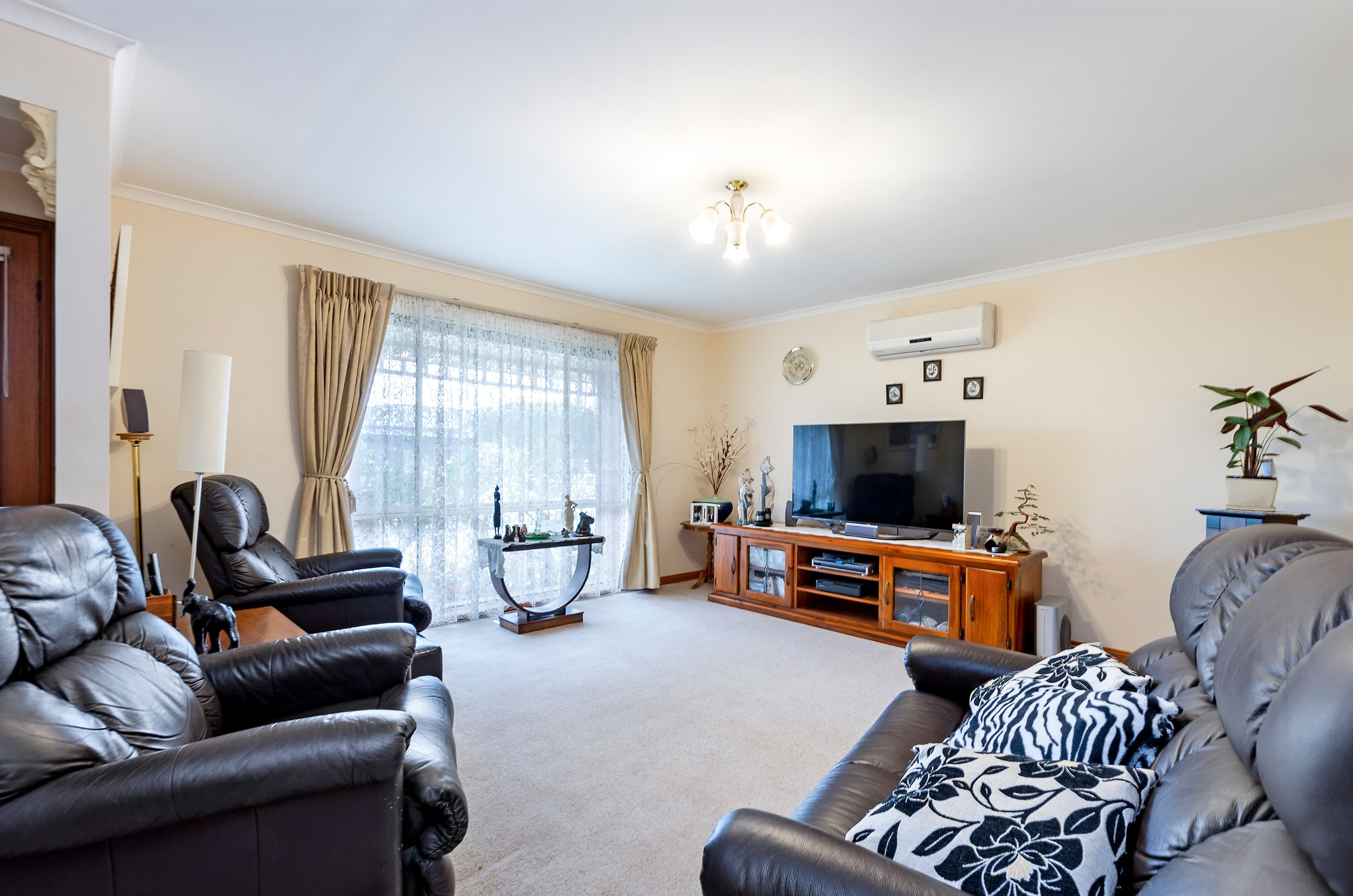 206 Russell Street, Dennington VIC 3280, Dennington - Thumbnail 2