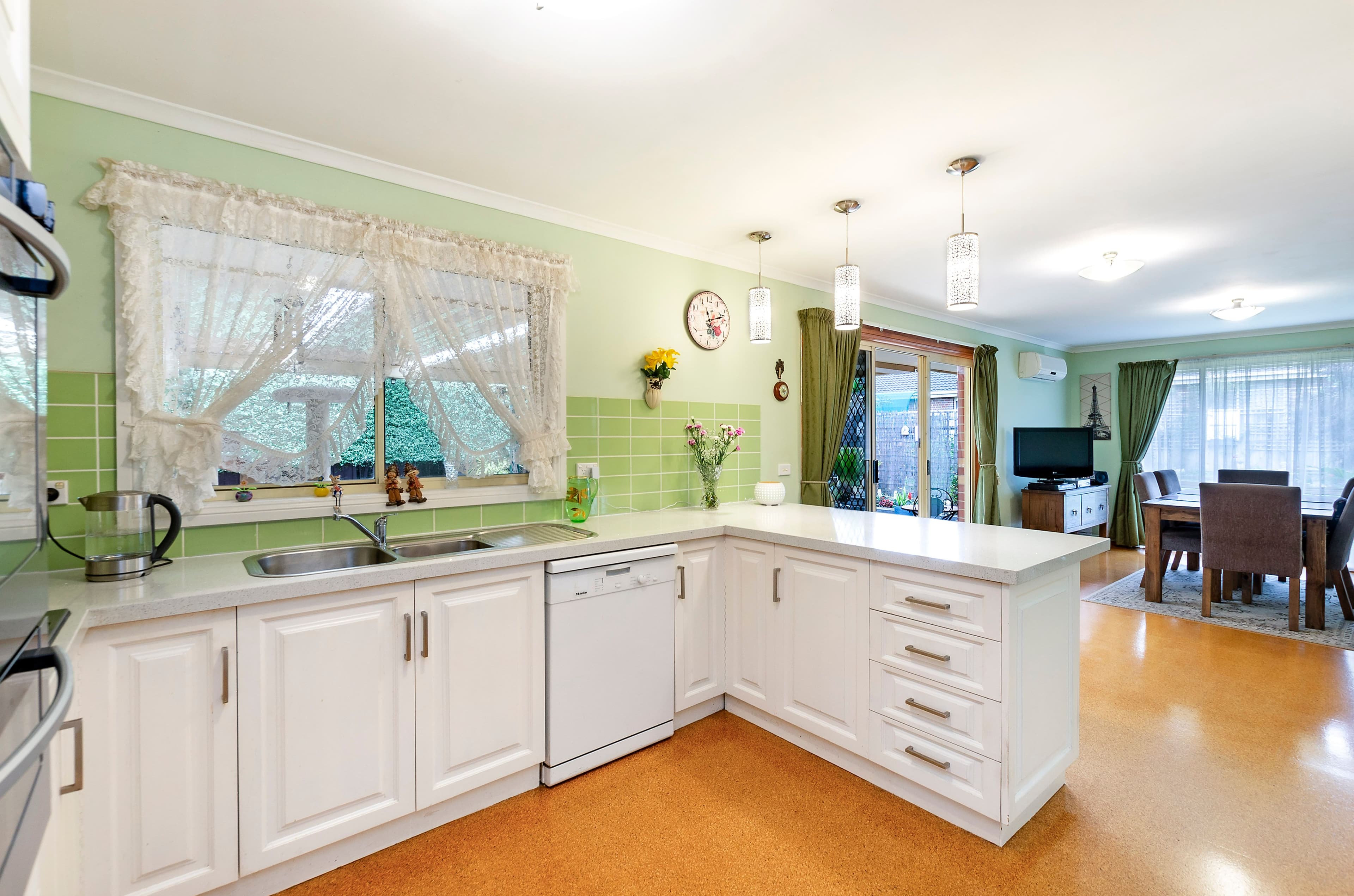 206 Russell Street, Dennington VIC 3280, Dennington - Thumbnail 3