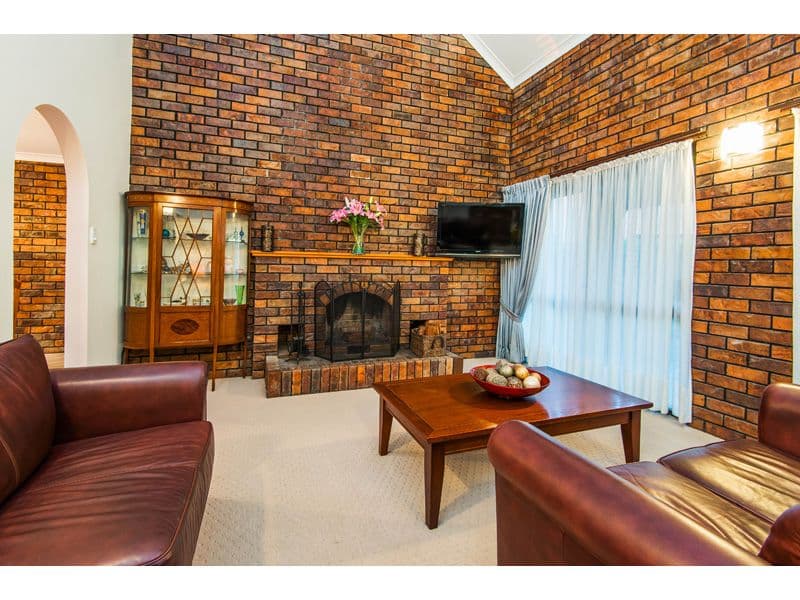 11 Bamburgh Street, CARINDALE QLD 4152, Carindale - Thumbnail 6