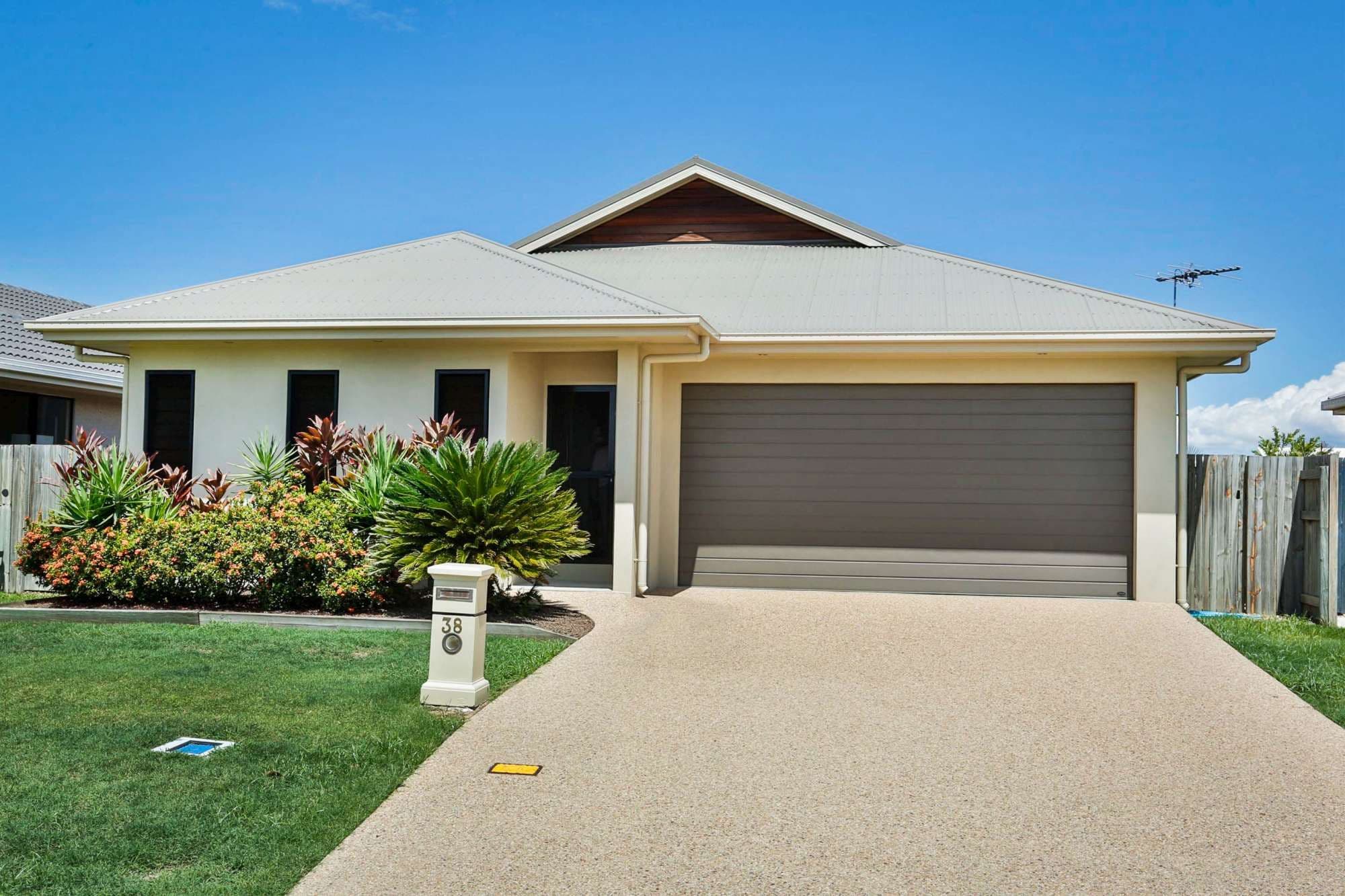 38 Waterfront Parade, Idalia QLD 4811, Idalia - Image 1