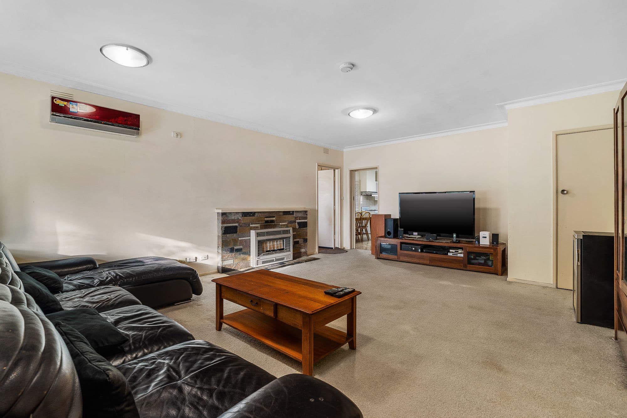 10 Kinnoull Grove, Glen Waverley VIC 3150, Glen Waverley - Thumbnail 4