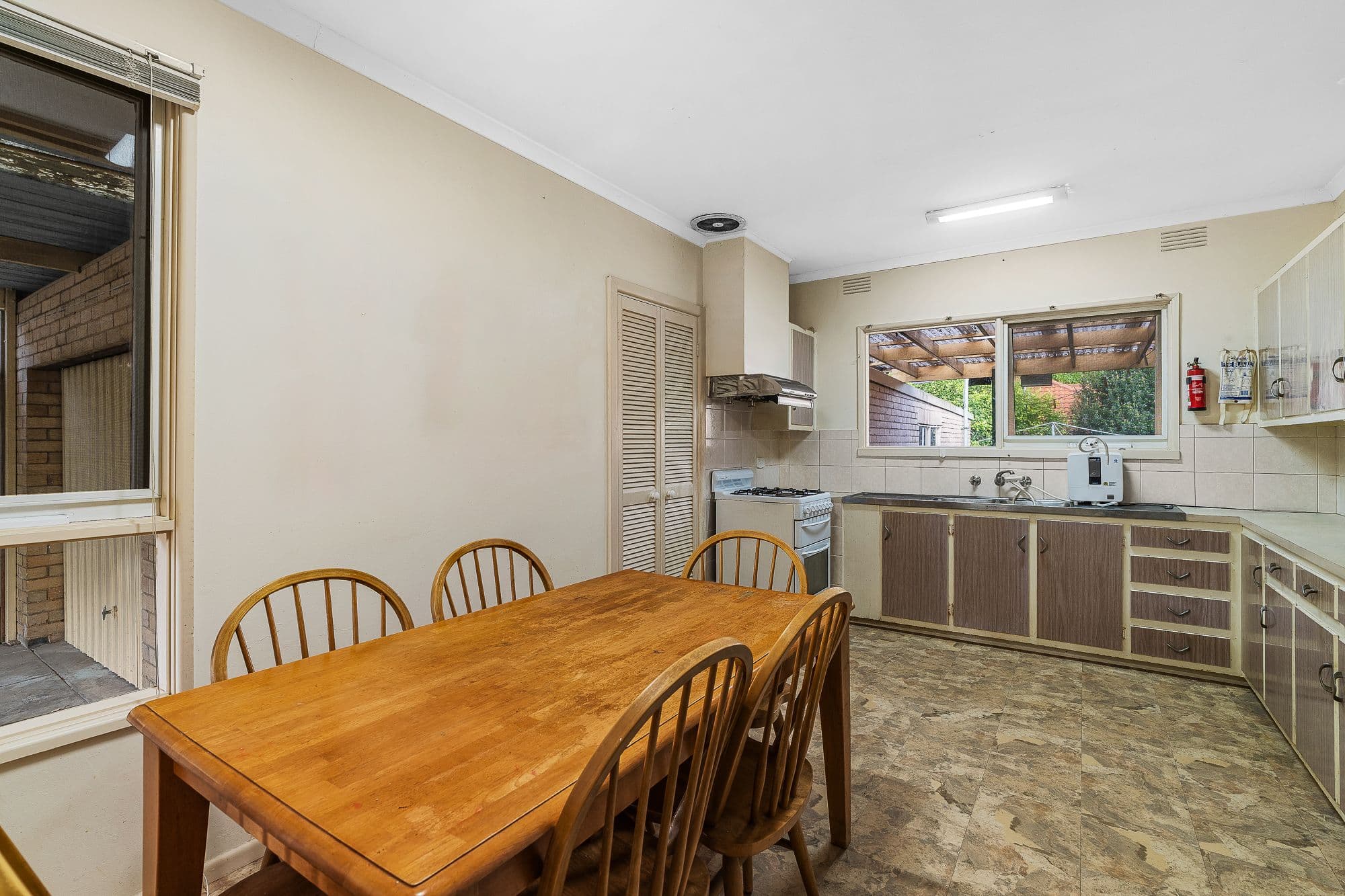 10 Kinnoull Grove, Glen Waverley VIC 3150, Glen Waverley - Thumbnail 5
