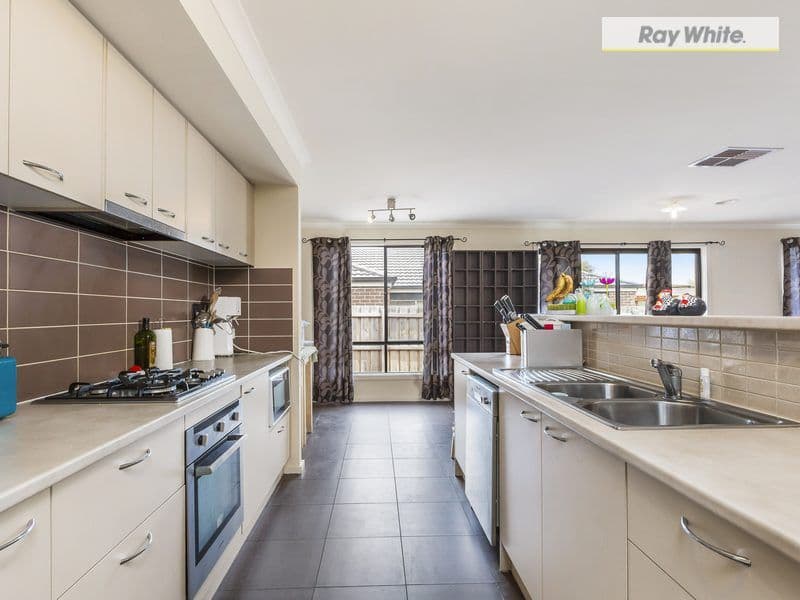 14 Lovely Meadows Court, Rosebud VIC 3939, Rosebud - Thumbnail 3