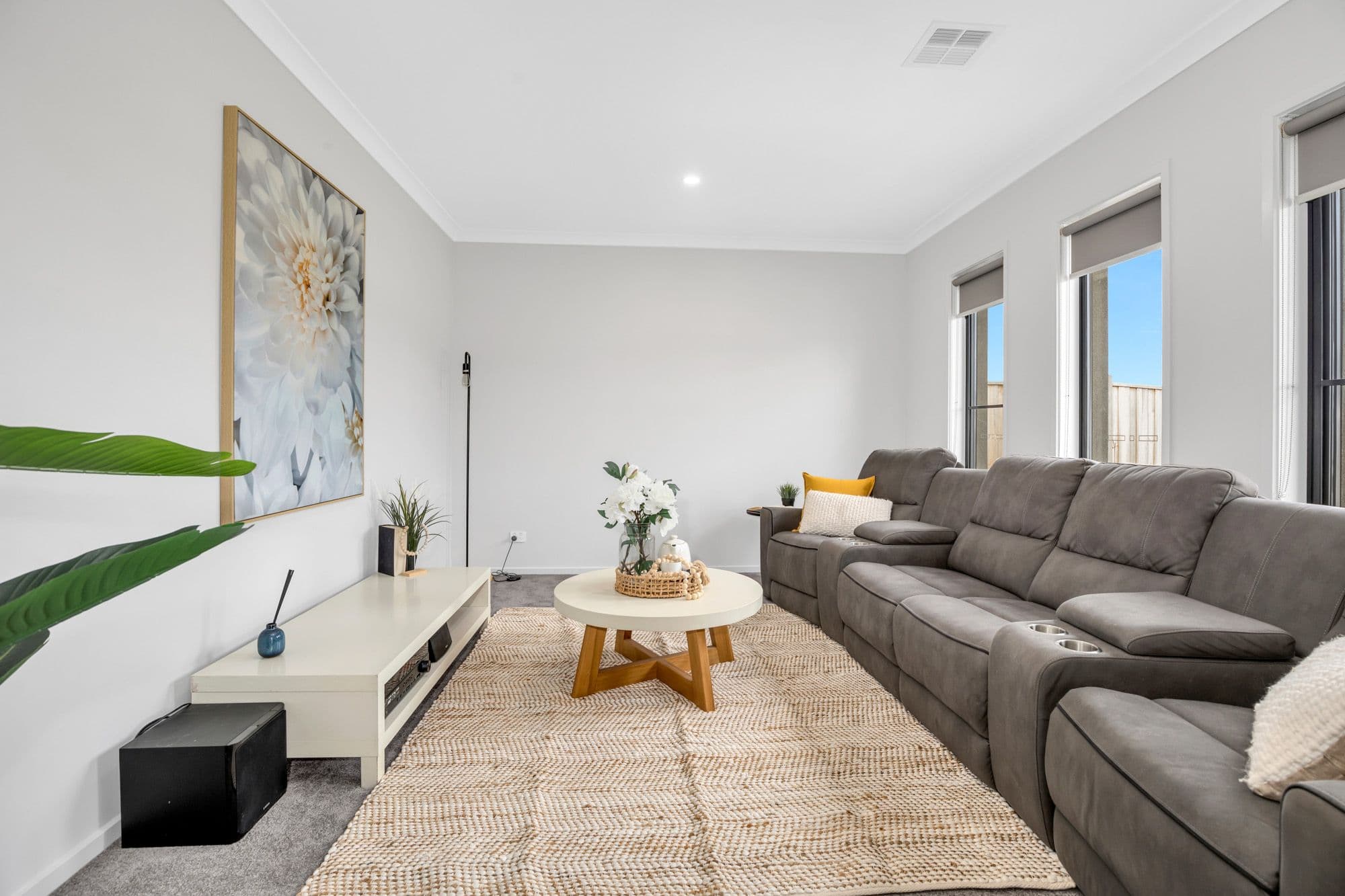 13 Jevons Street, Mambourin VIC 3024, Mambourin - Thumbnail 2