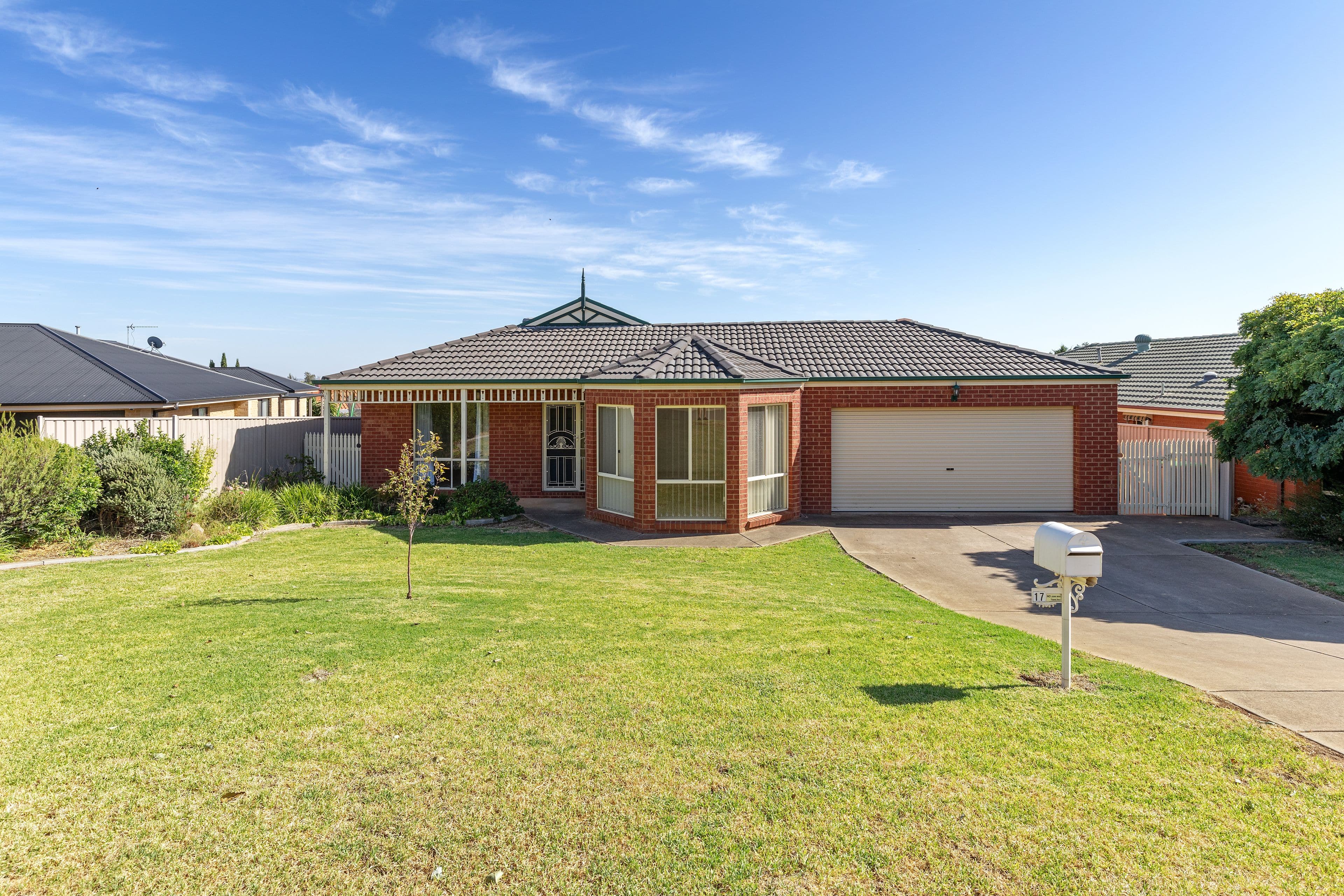 17 Dobell Place, Lloyd NSW 2650, Lloyd - Image 1