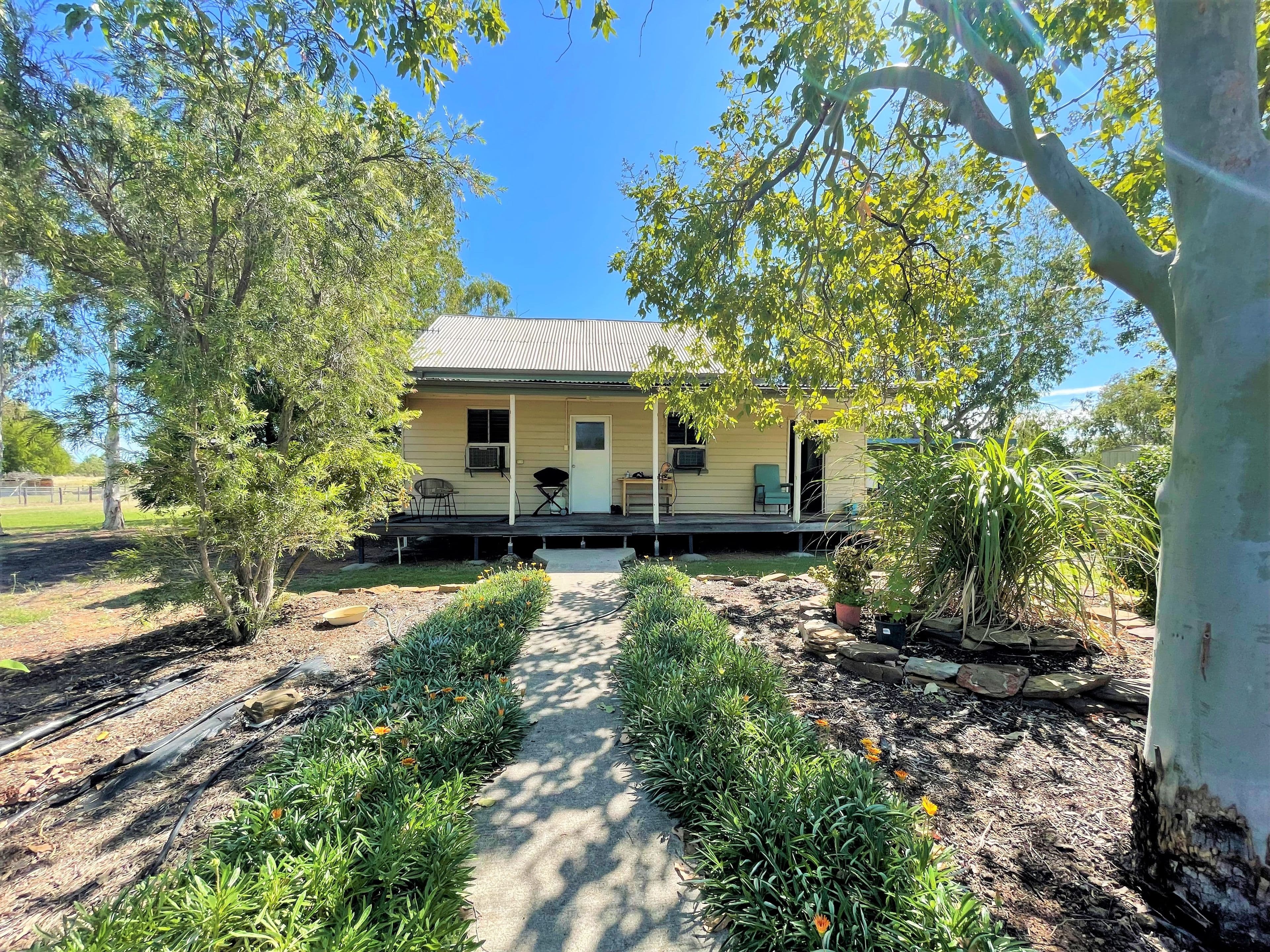 138 Yew Street, Barcaldine QLD 4725, Barcaldine - Image 1