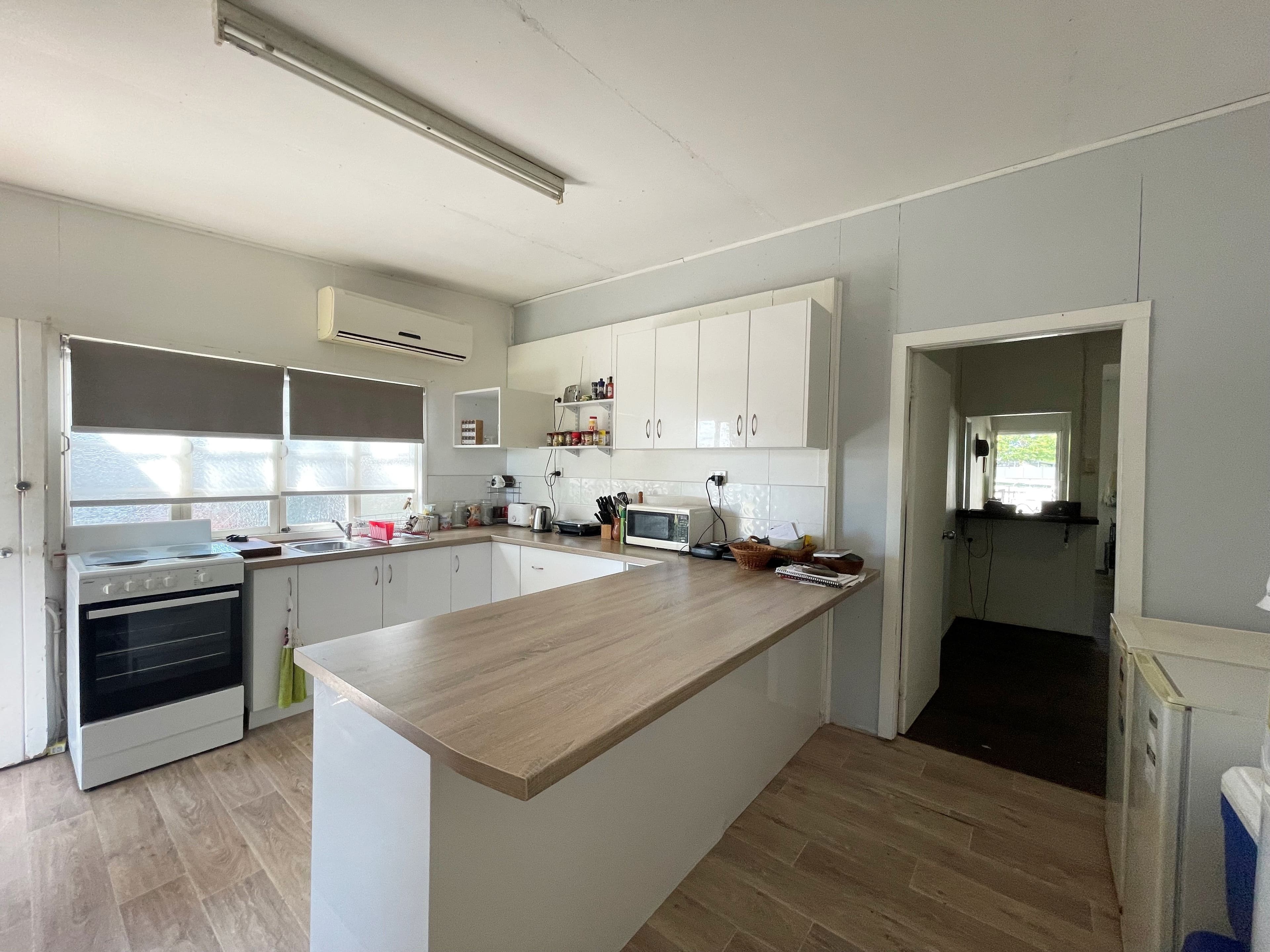 138 Yew Street, Barcaldine QLD 4725, Barcaldine - Thumbnail 4