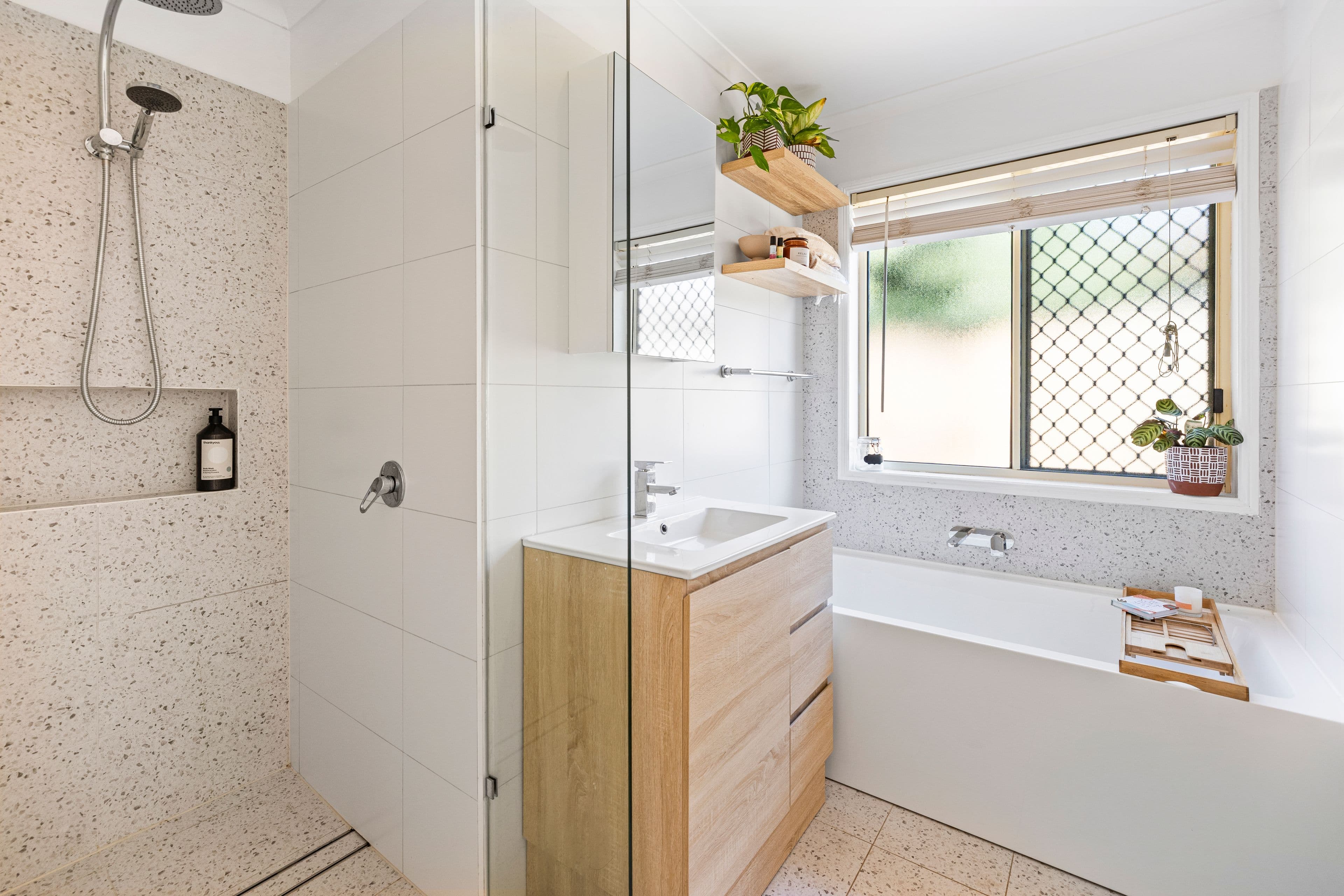 12 Roberts Street, Palmwoods QLD 4555, Palmwoods - Thumbnail 8