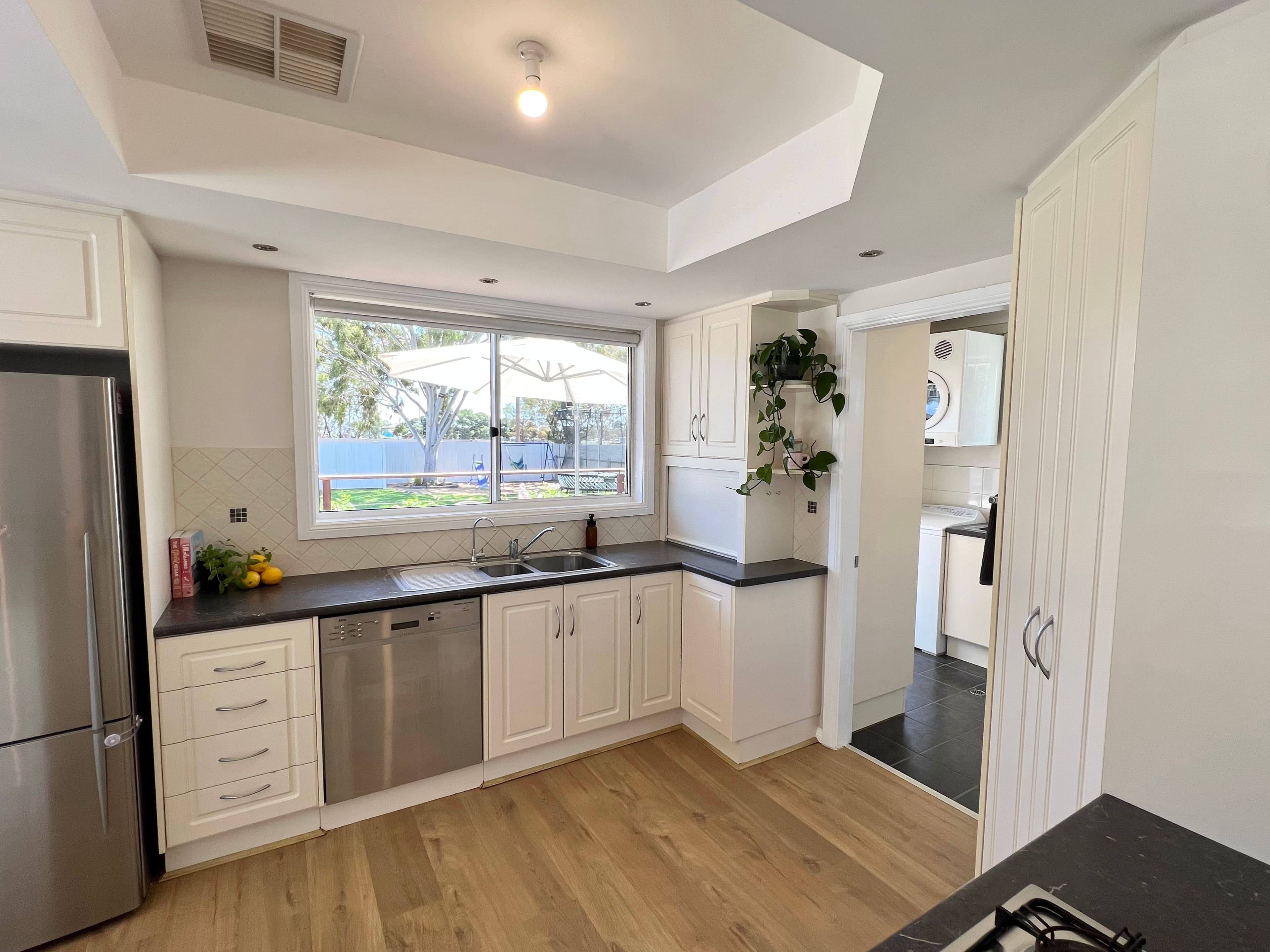 33 Victory Street, West Wyalong NSW 2671, West Wyalong - Thumbnail 7