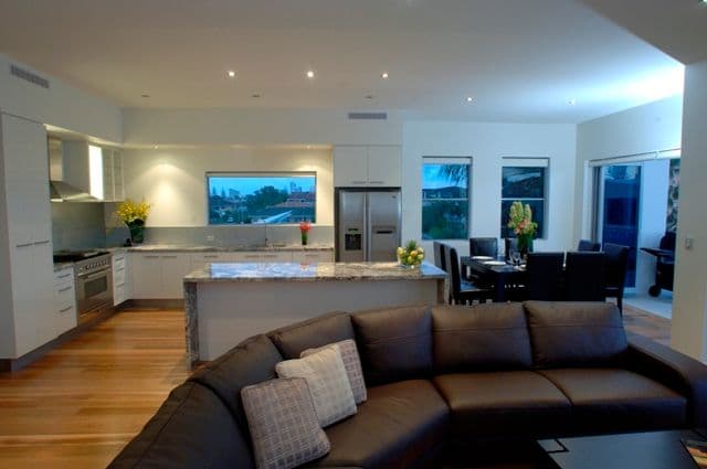 105 'Elouera on Seagull', Seagull Avenue, MERMAID BEACH QLD 4218, Mermaid Beach - Thumbnail 2