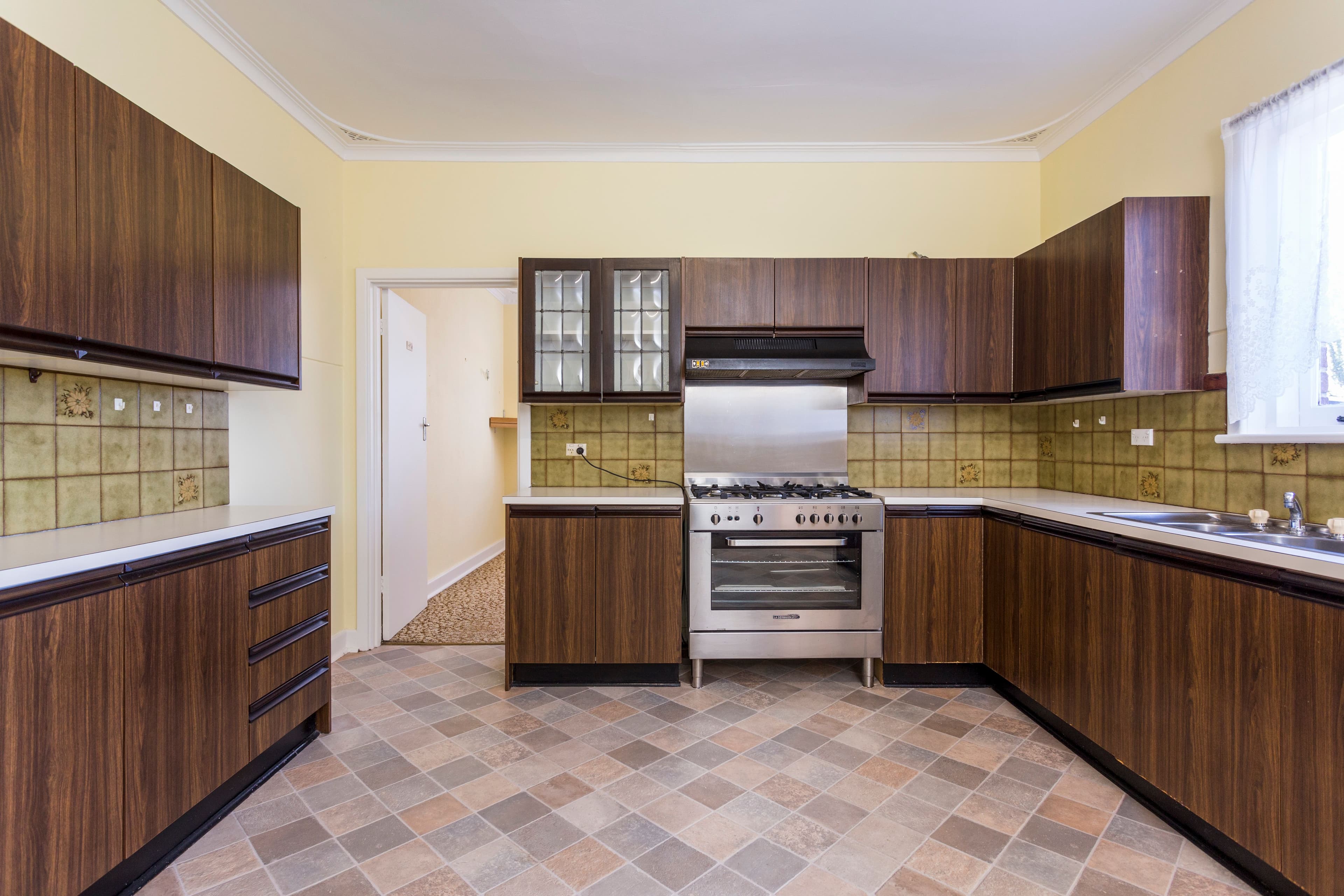 67 Coleman Crescent, Melville WA 6156, Melville - Thumbnail 3