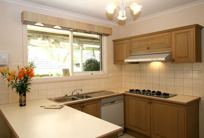 3 Windsor Crescent, SURREY HILLS VIC 3127, Surrey Hills - Thumbnail 2
