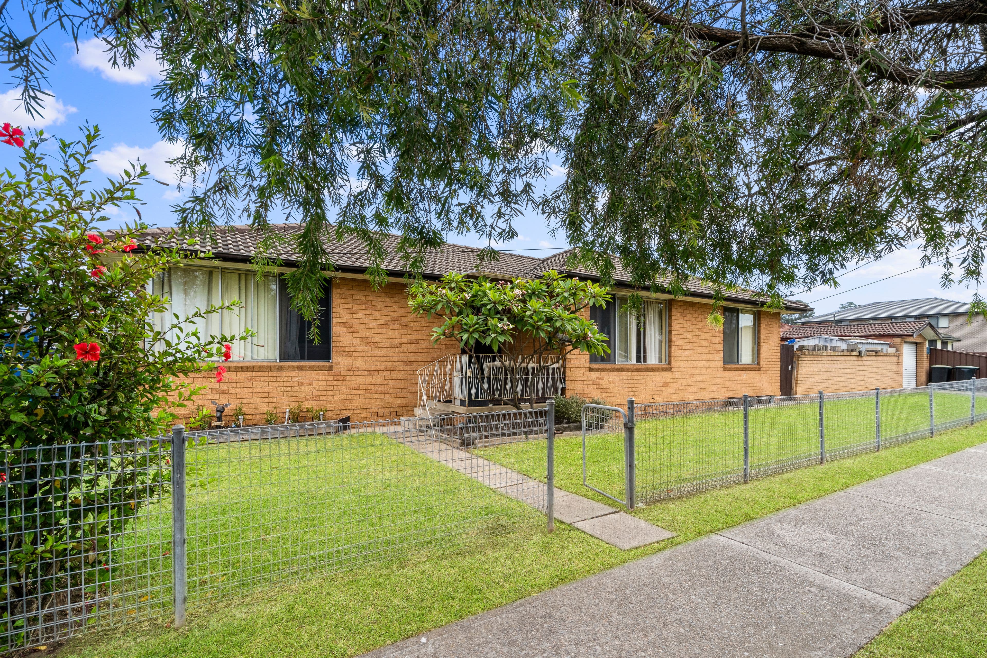 2 McKell Avenue, Casula NSW 2170, Casula - Thumbnail 2