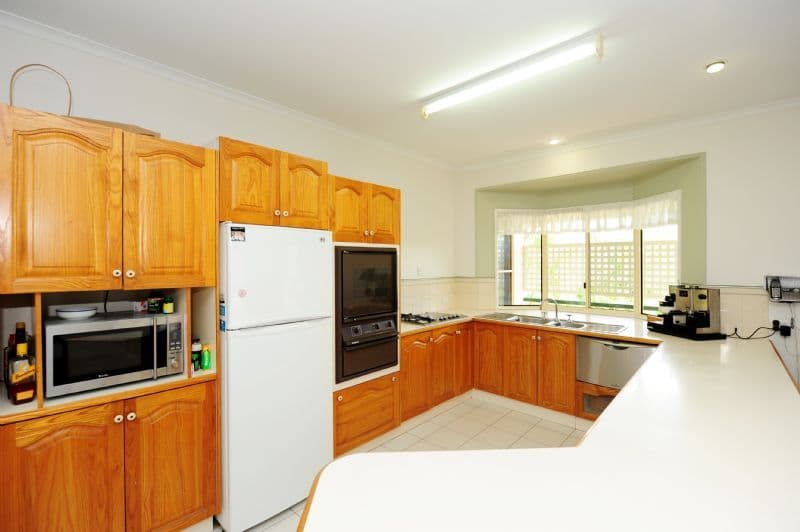 6 Lamington Drive, GLADSTONE QLD 4680, South Gladstone - Thumbnail 3