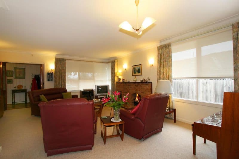 6 Kingswood Drive, DINGLEY VILLAGE VIC 3172, Dingley Village - Thumbnail 5