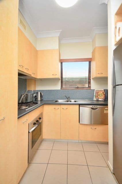 41 Rossiter Parade, HAMILTON QLD 4007, Hamilton - Thumbnail 6
