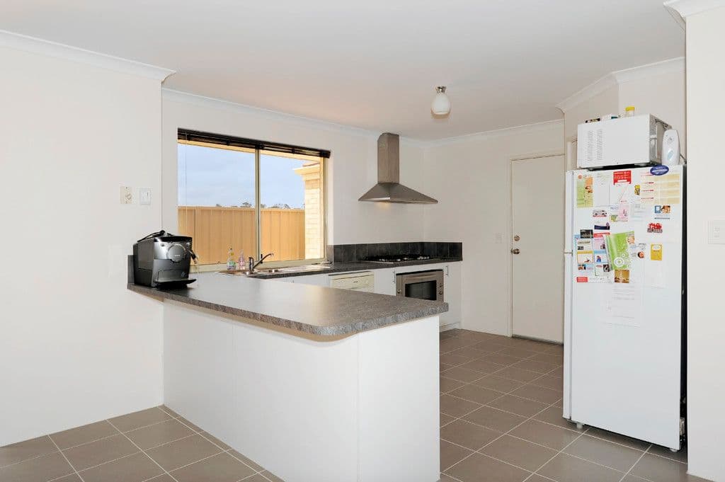 11 Borough Road, BALDIVIS WA 6171, Baldivis - Thumbnail 4