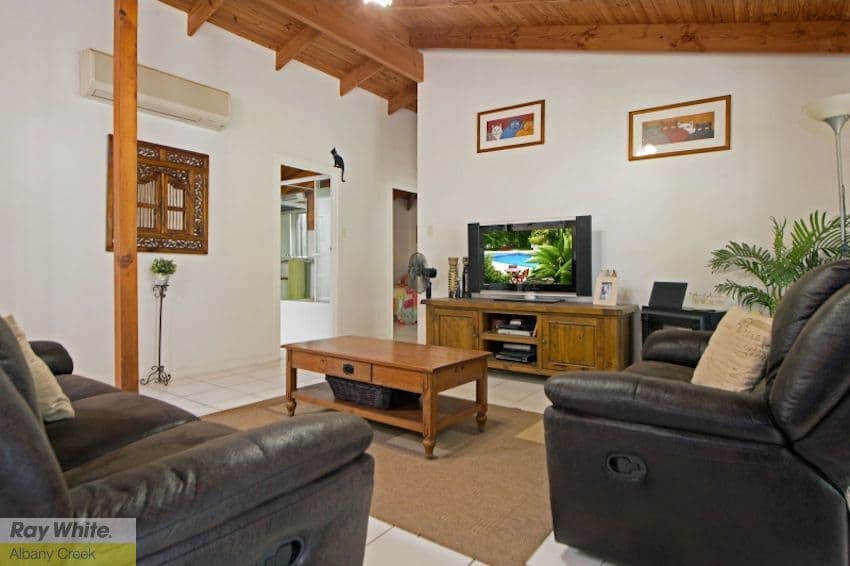 10 Barker Street, CASHMERE QLD 4500, Cashmere - Thumbnail 3